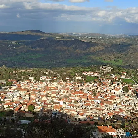 Lefkara Hotel