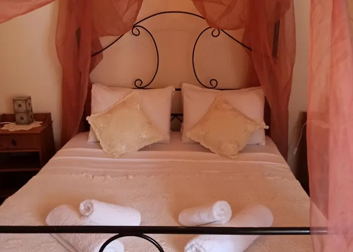 Ξενοδοχείο Lefkara Hotel *