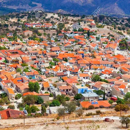 فندق Lefkara Hotel بانو يفكارا