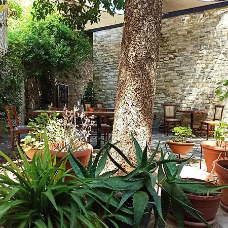 فندق Lefkara Hotel