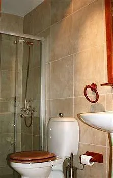 Lefkara Hotel