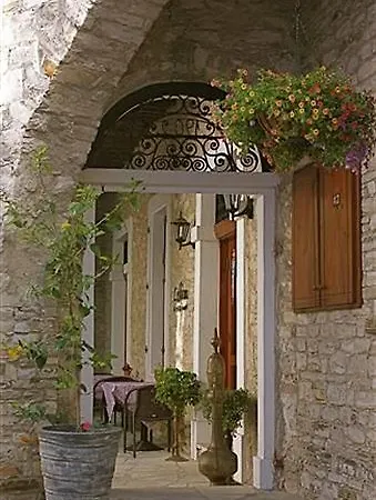 Lefkara Hotel * פאנו לפקארה
